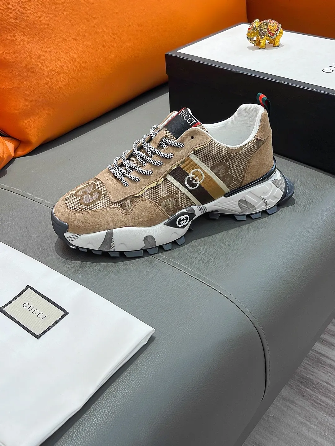 Men's shoes GUCCI "Gucci" P440 Regular size: 38-44 (casual shoes) Product materials: Selected cowhide upper, soft sheepskin lining; original outsole.